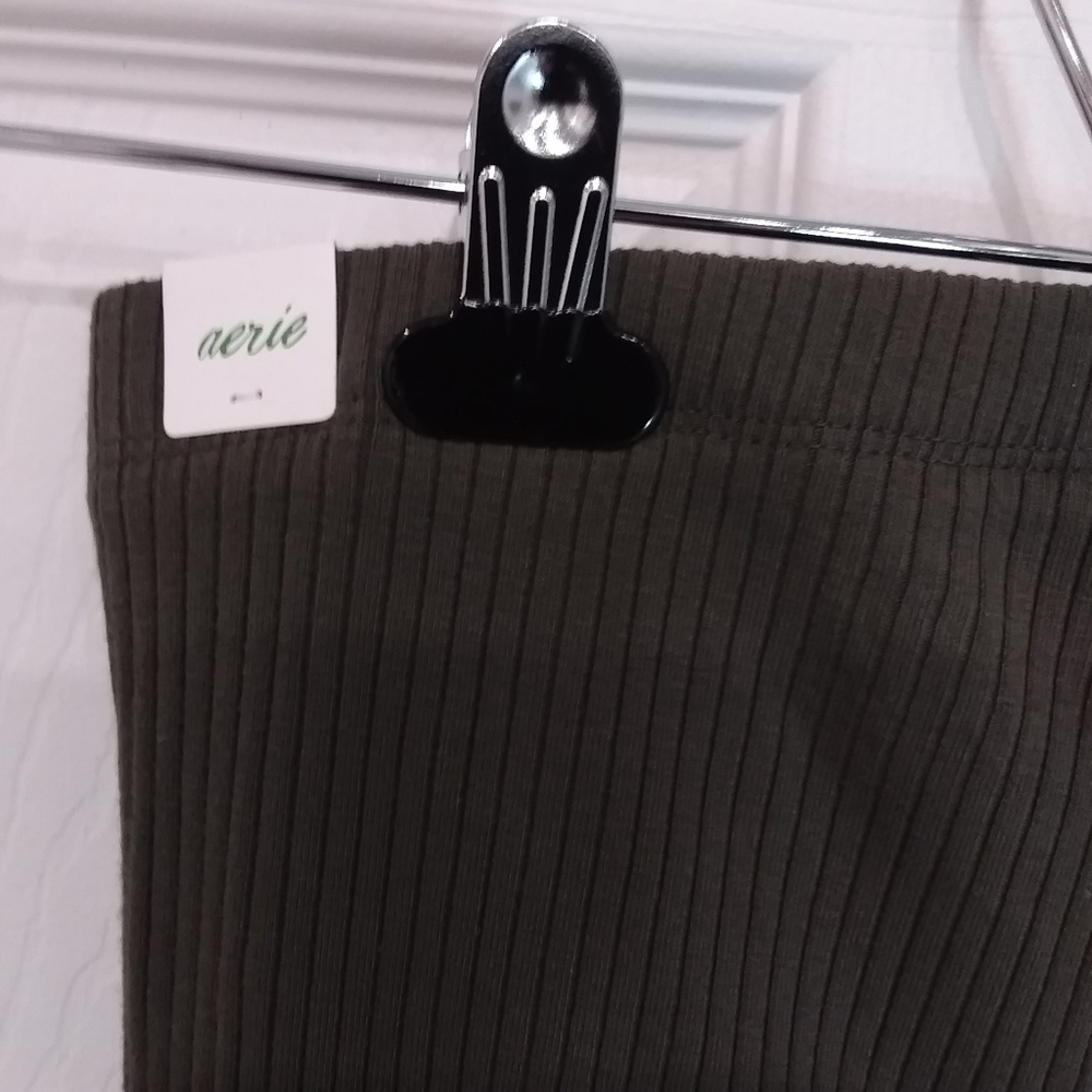 Women's Aerie High Rise Leggings with Flare Cuffs Size Small Green New With Tags